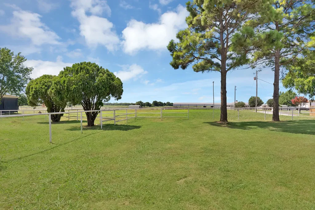 15135 E Fm 922 Tioga TX 76271