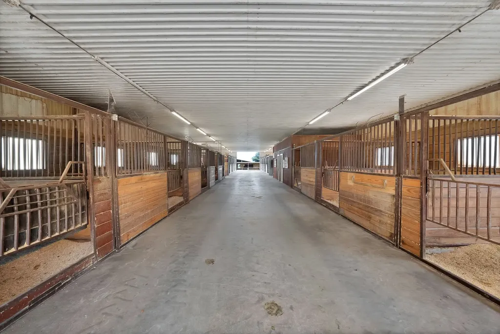 15135 E Fm 922 Tioga TX 76271