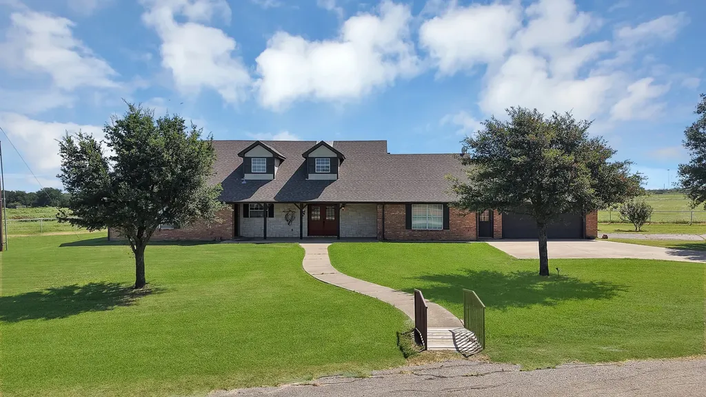 15135 E Fm 922 Tioga TX 76271