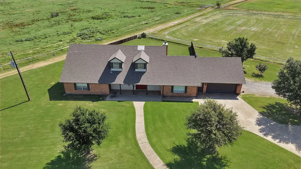 15135 E Fm 922 Tioga TX 76271