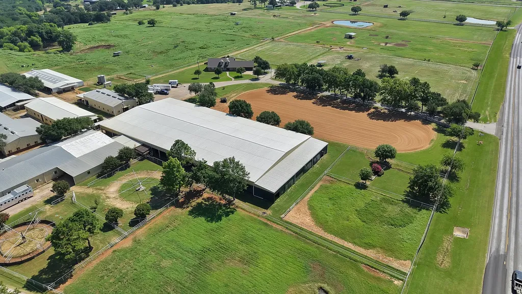 15135 E Fm 922 Tioga TX 76271