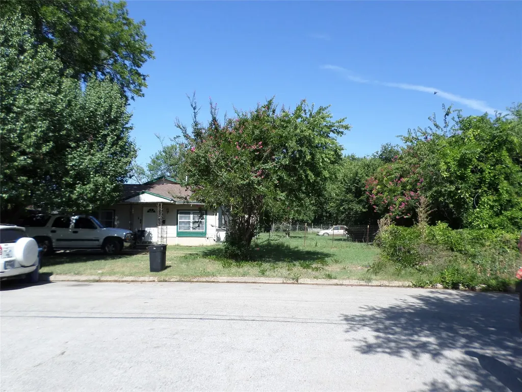 409 Holley Street Everman TX 76140