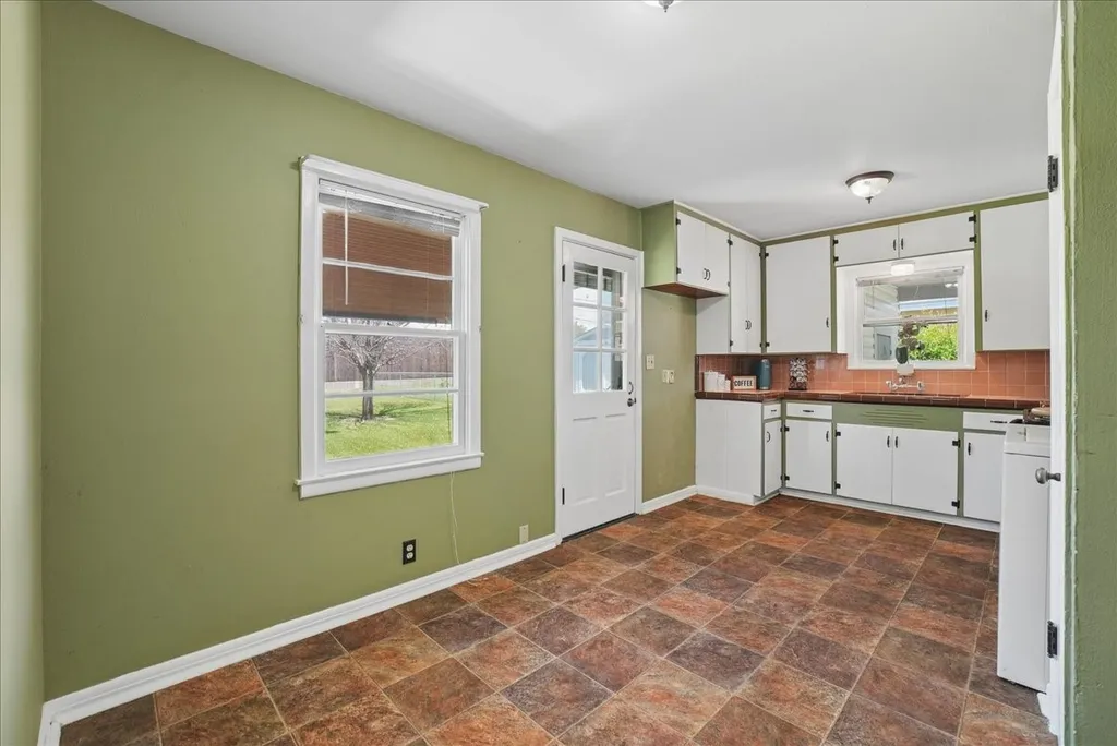 109 Casstevens Street Westworth Village TX 76114
