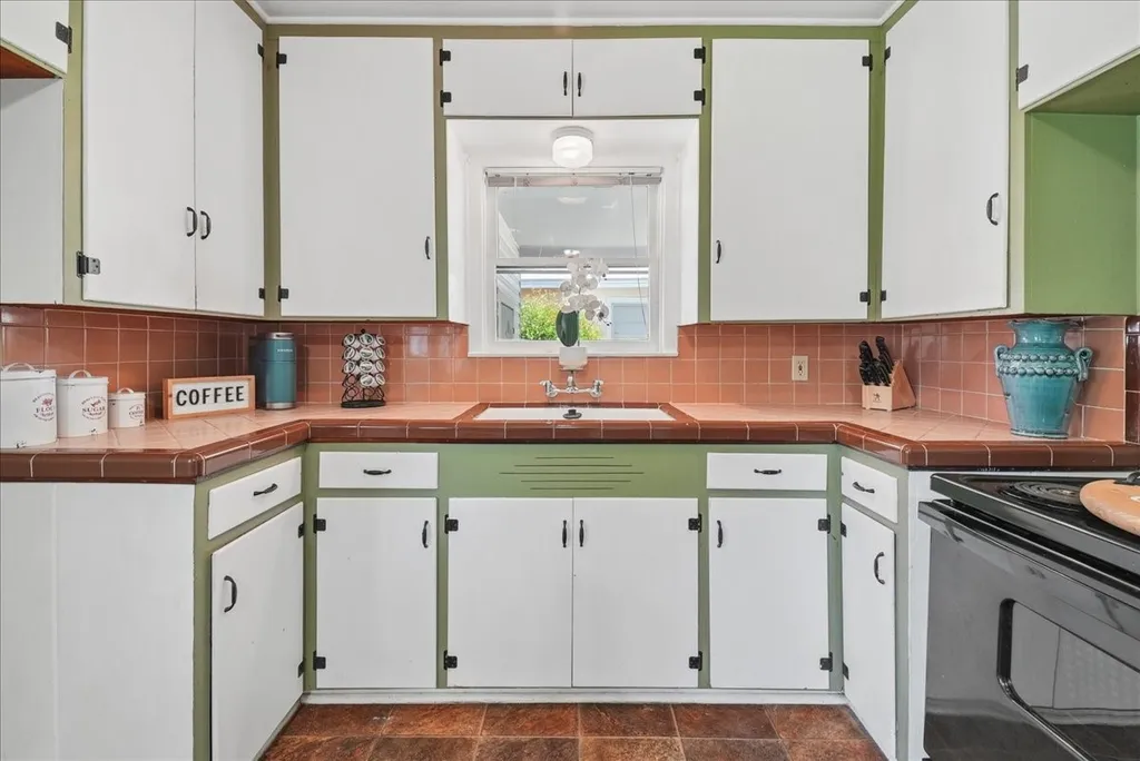 109 Casstevens Street Westworth Village TX 76114