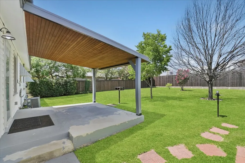 109 Casstevens Street Westworth Village TX 76114