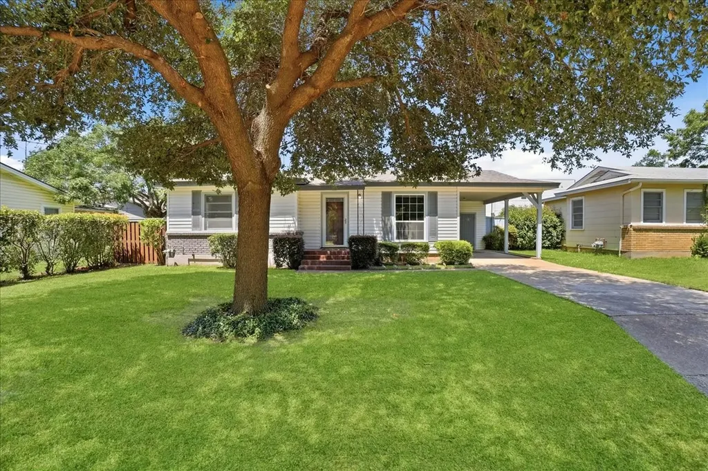 109 Casstevens Street Westworth Village TX 76114