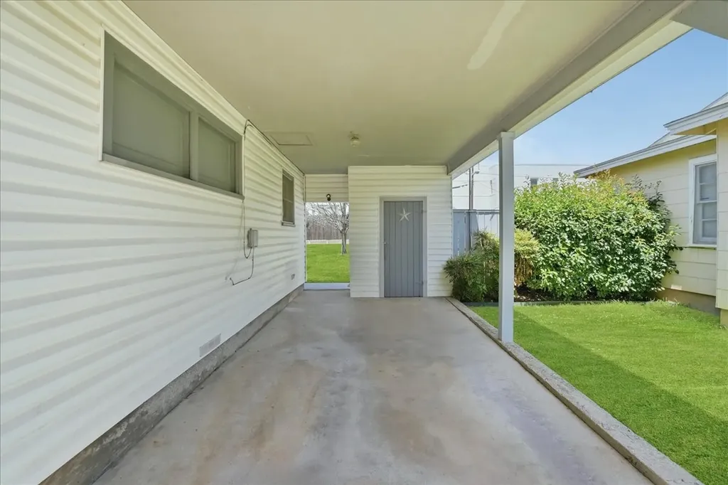 109 Casstevens Street Westworth Village TX 76114