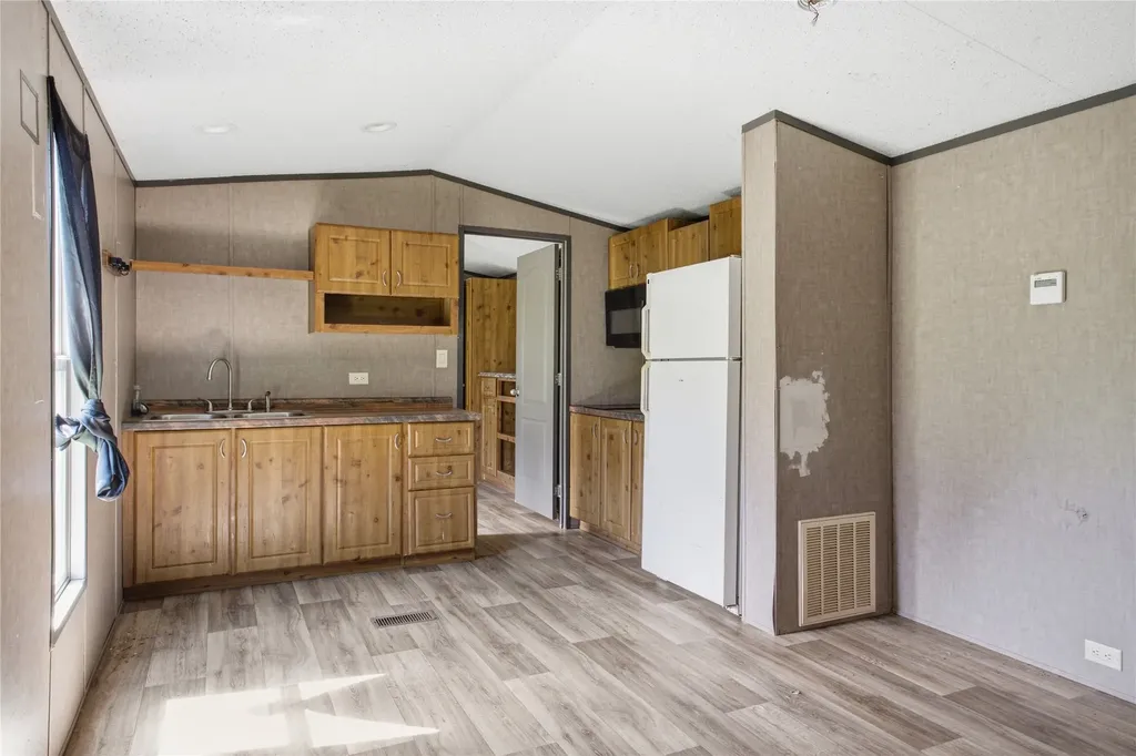 740 E Marshall Avenue Cooper TX 75432