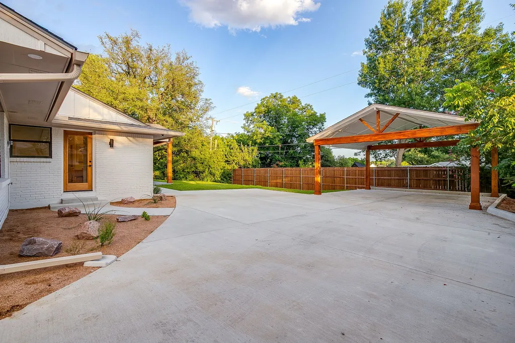 3936 Floyd Drive Fort Worth TX 76116