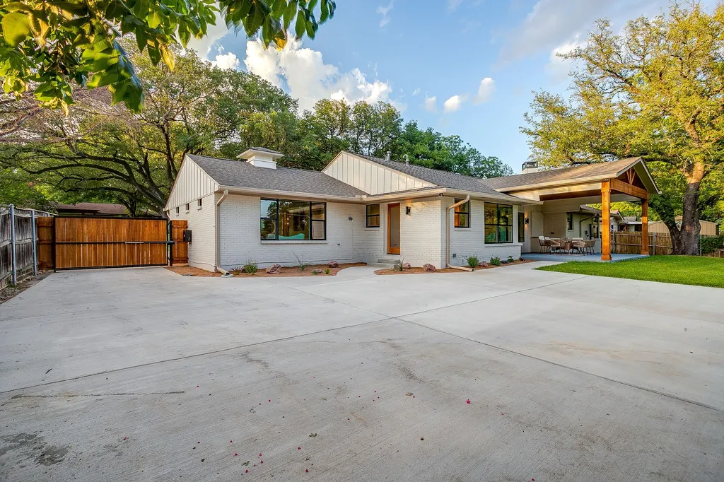 3936 Floyd Drive Fort Worth TX 76116