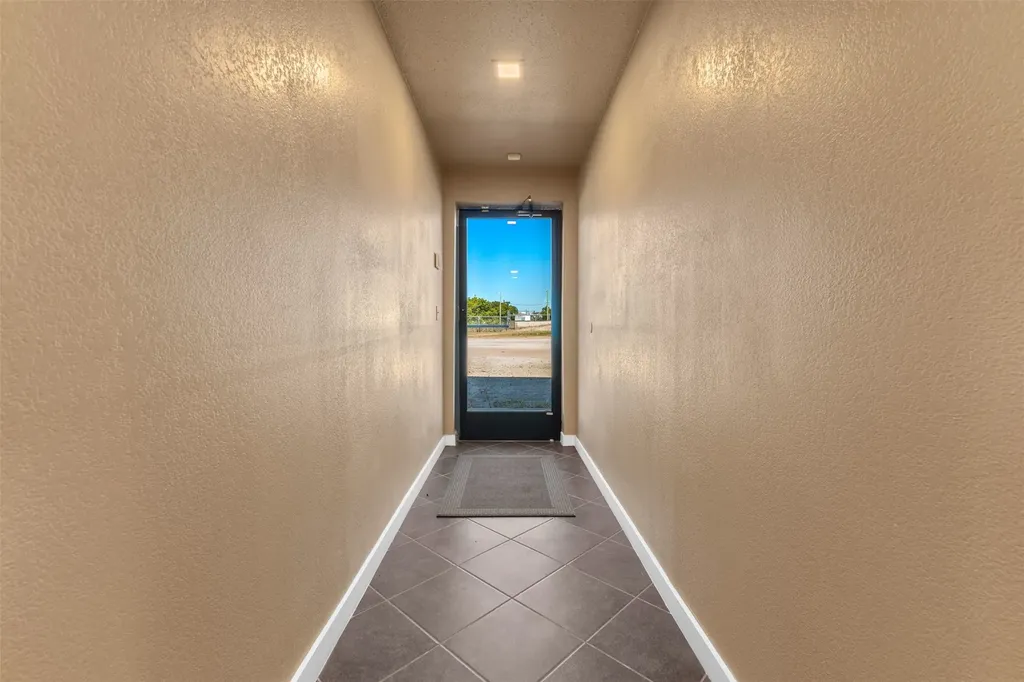 6917 Russell Curry Road Arlington TX 76001