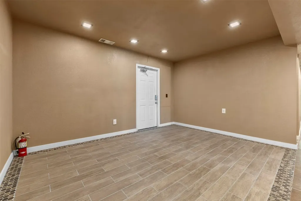 6917 Russell Curry Road Arlington TX 76001