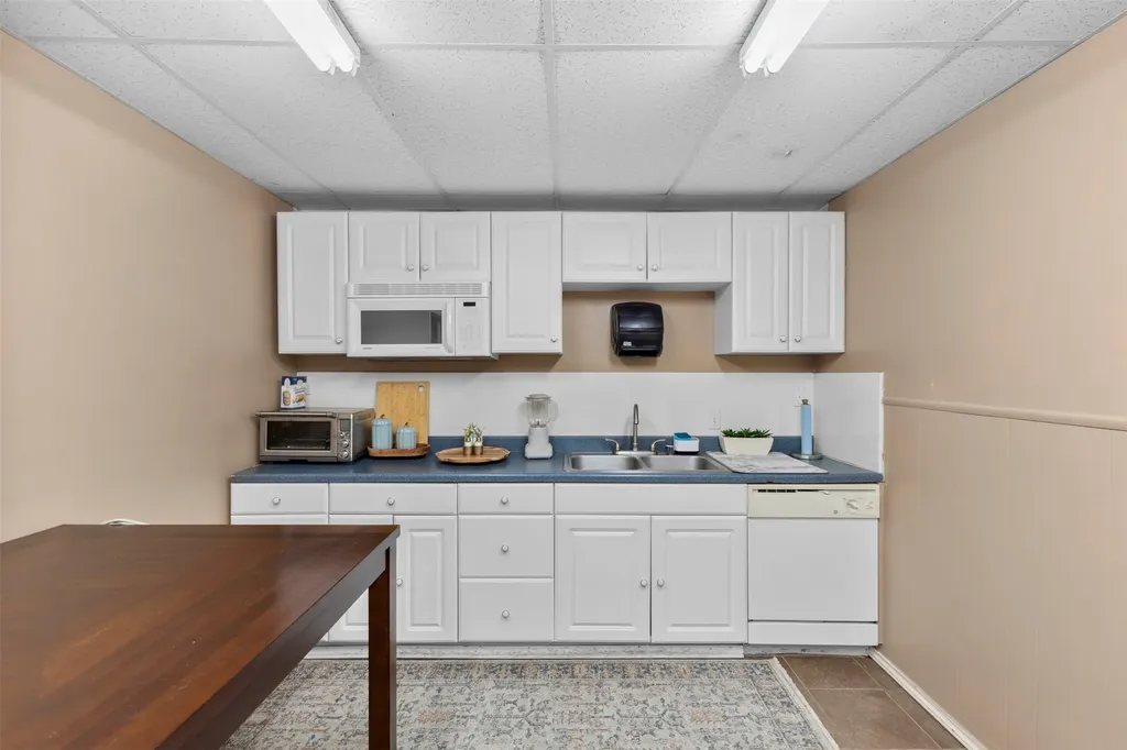 6917 Russell Curry Road Arlington TX 76001
