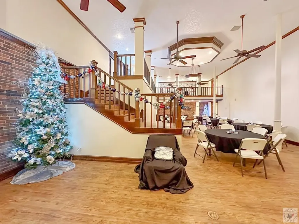 101 Runnels De Kalb TX 75559