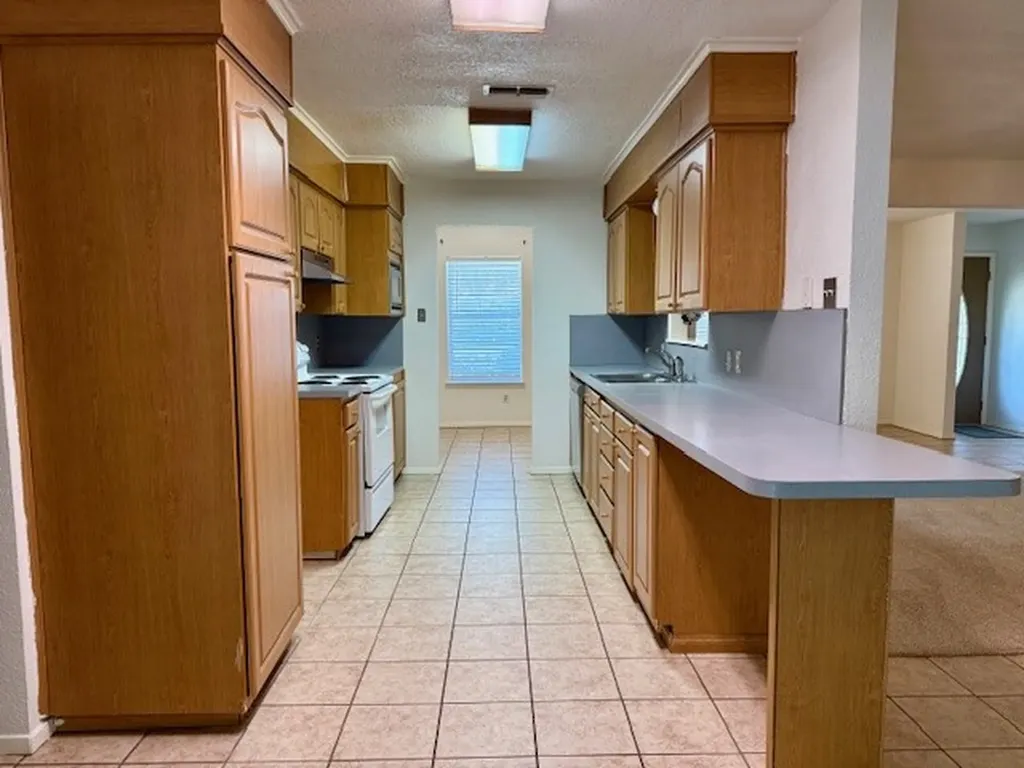3820 Sagebrush Road Benbrook TX 76116