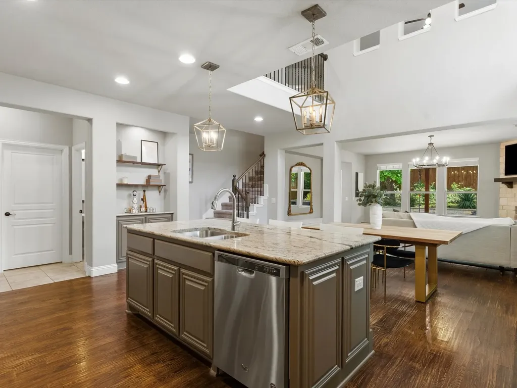 100 Griffith Court Euless TX 76039