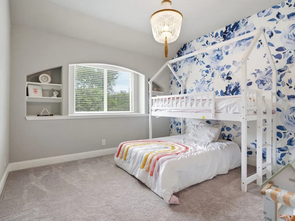 100 Griffith Court Euless TX 76039