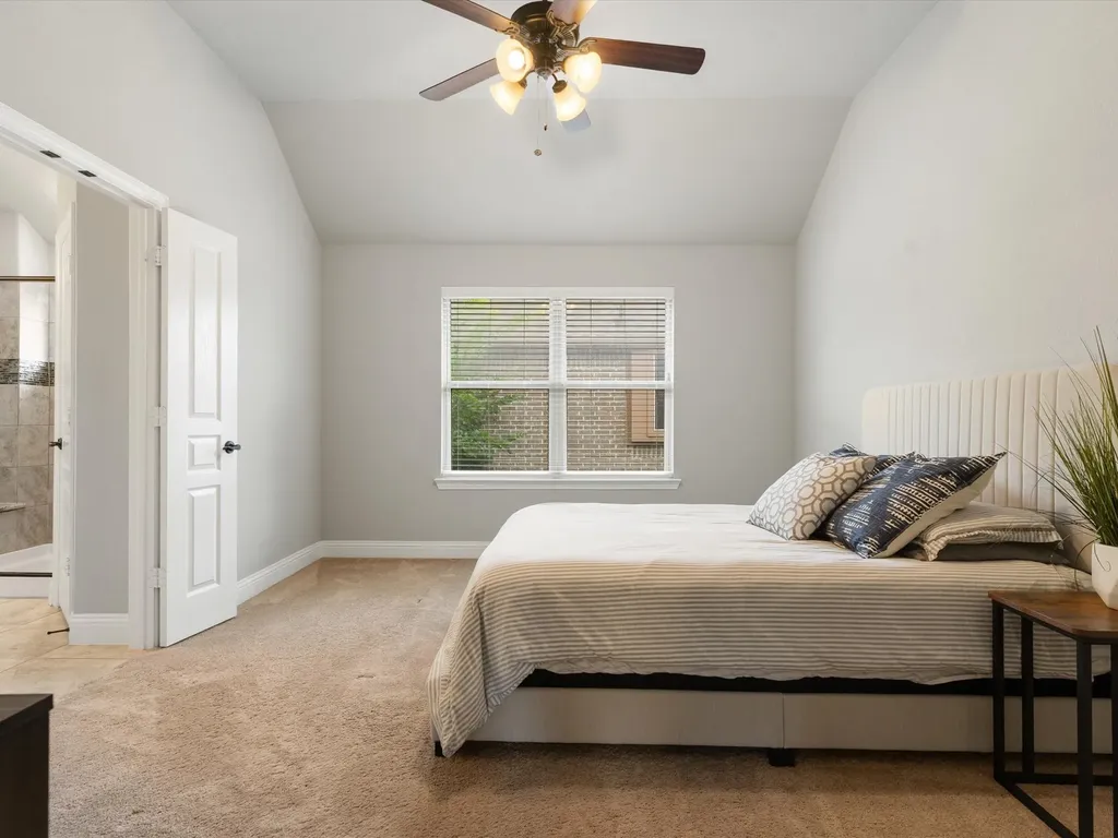 100 Griffith Court Euless TX 76039