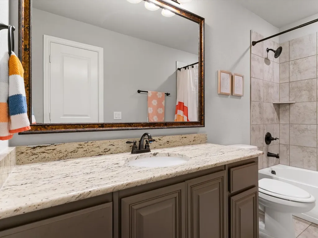 100 Griffith Court Euless TX 76039