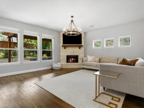 100 Griffith Court Euless TX 76039