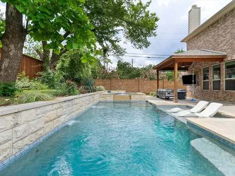 100 Griffith Court Euless TX 76039