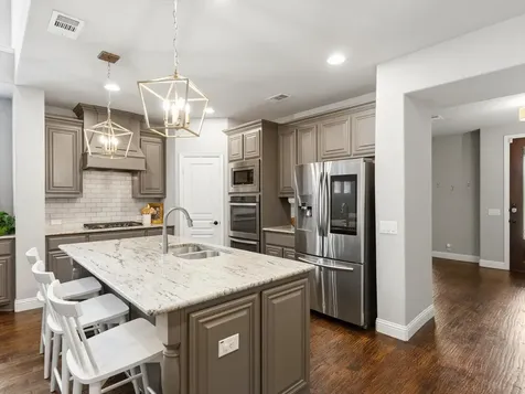 100 Griffith Court Euless TX 76039