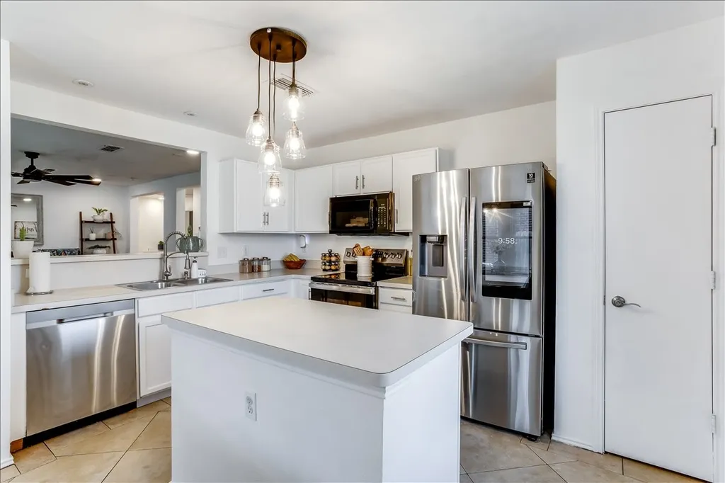 2612 Diver Court Fort Worth TX 76119