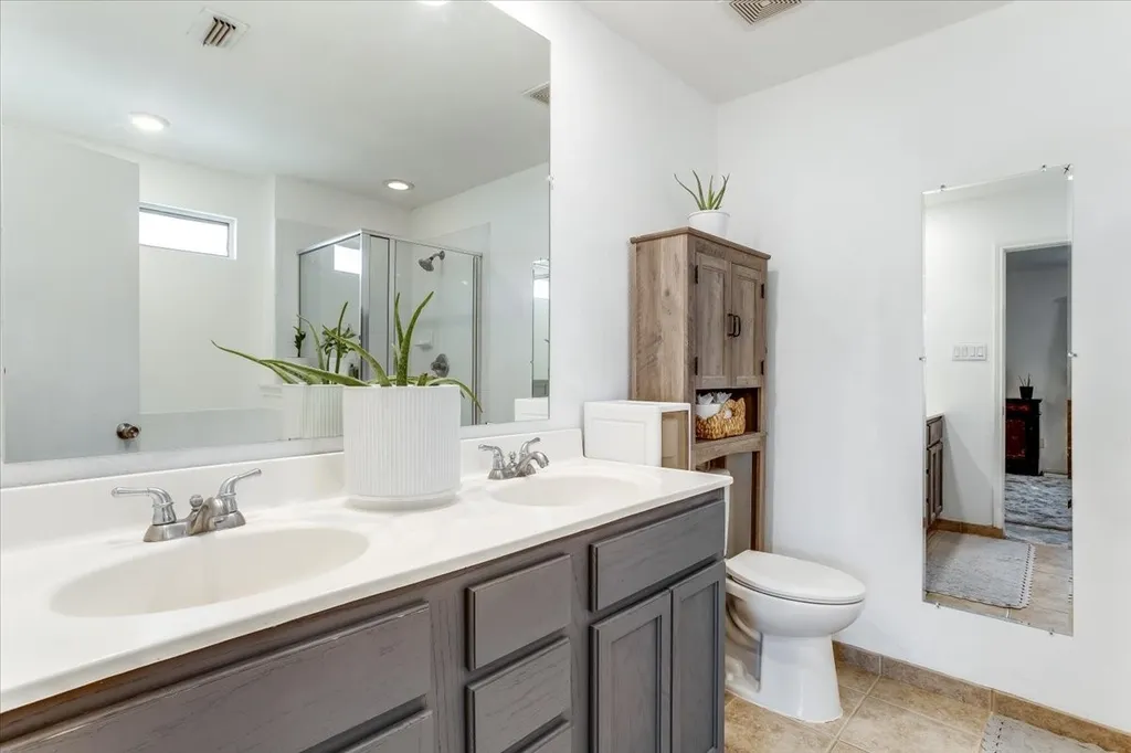 2612 Diver Court Fort Worth TX 76119