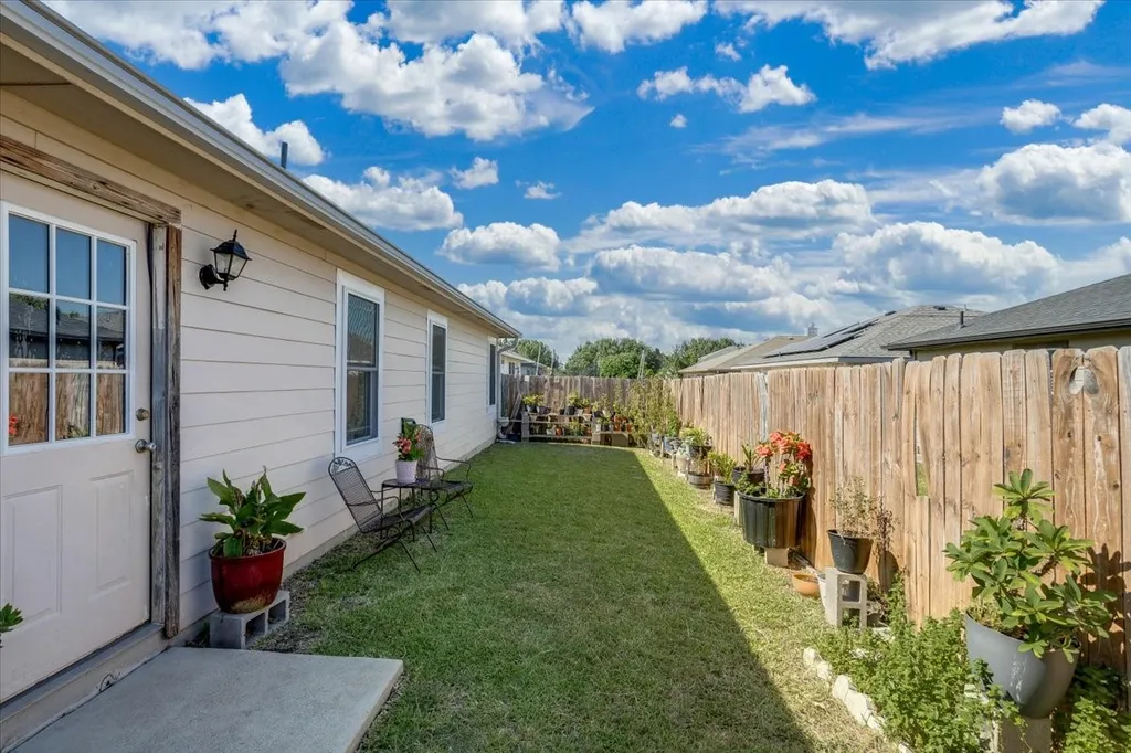 2612 Diver Court Fort Worth TX 76119