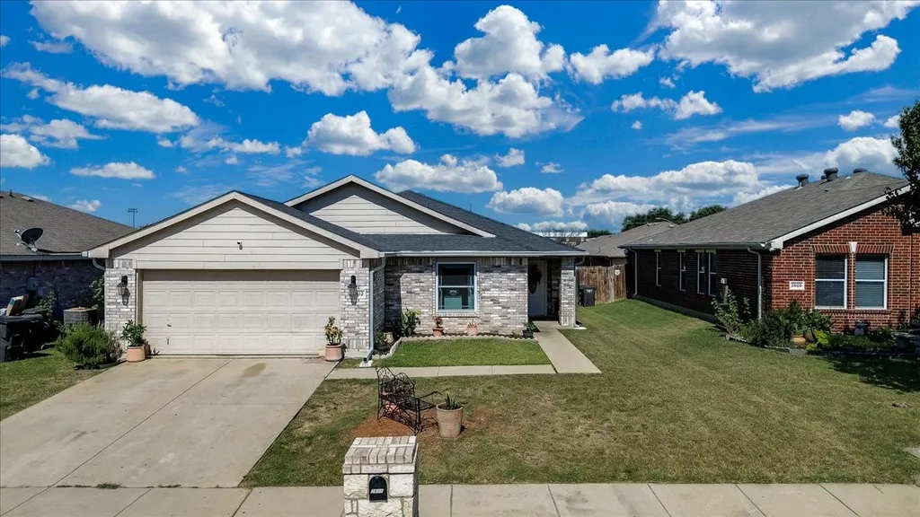 2612 Diver Court Fort Worth TX 76119