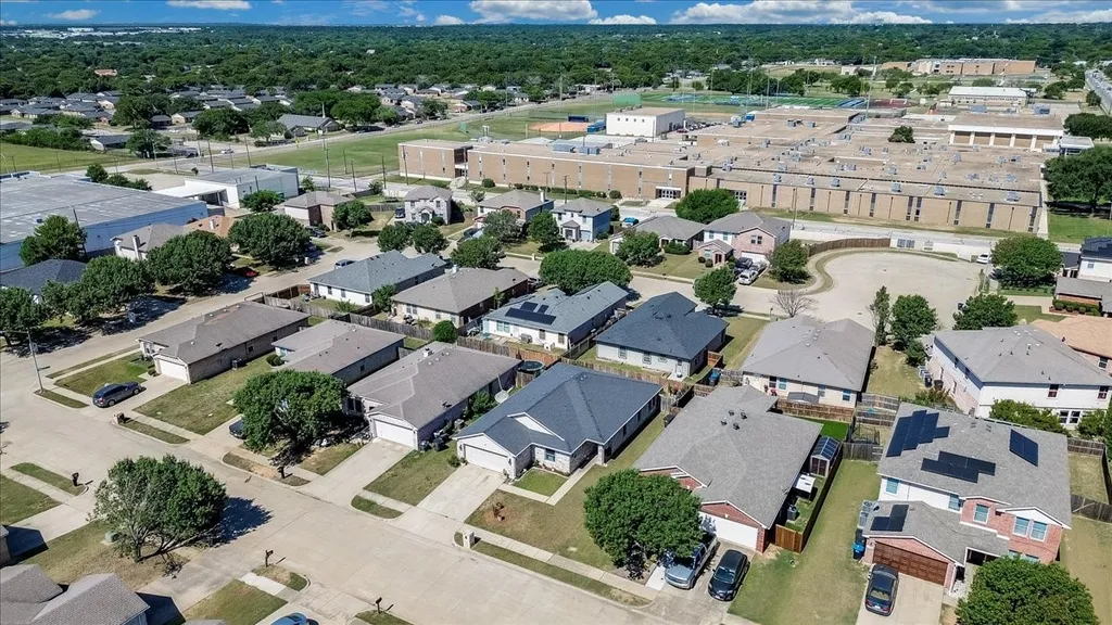 2612 Diver Court Fort Worth TX 76119