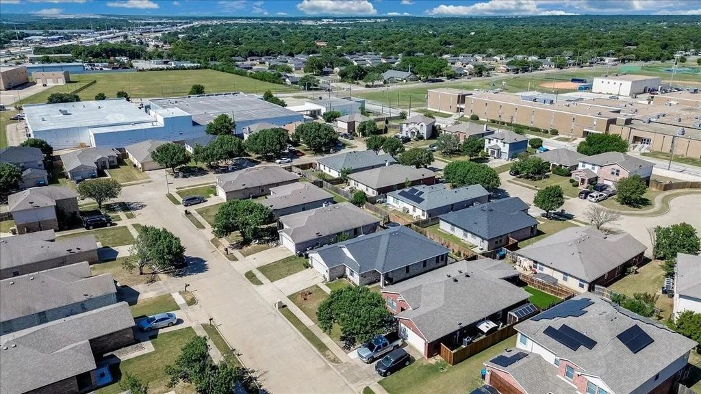 2612 Diver Court Fort Worth TX 76119