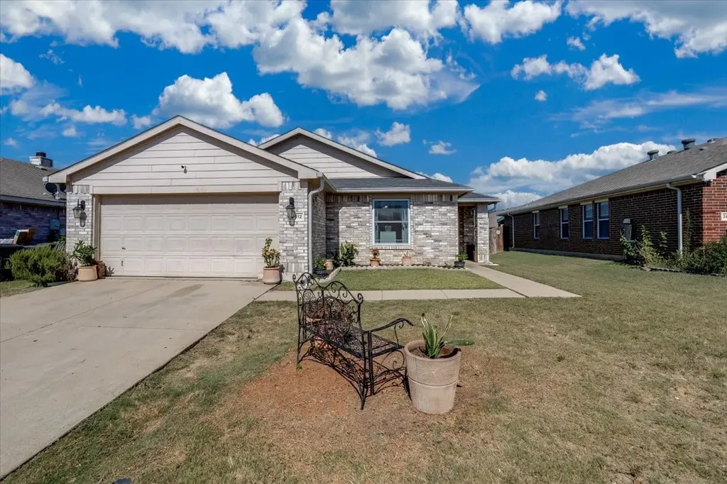 2612 Diver Court Fort Worth TX 76119