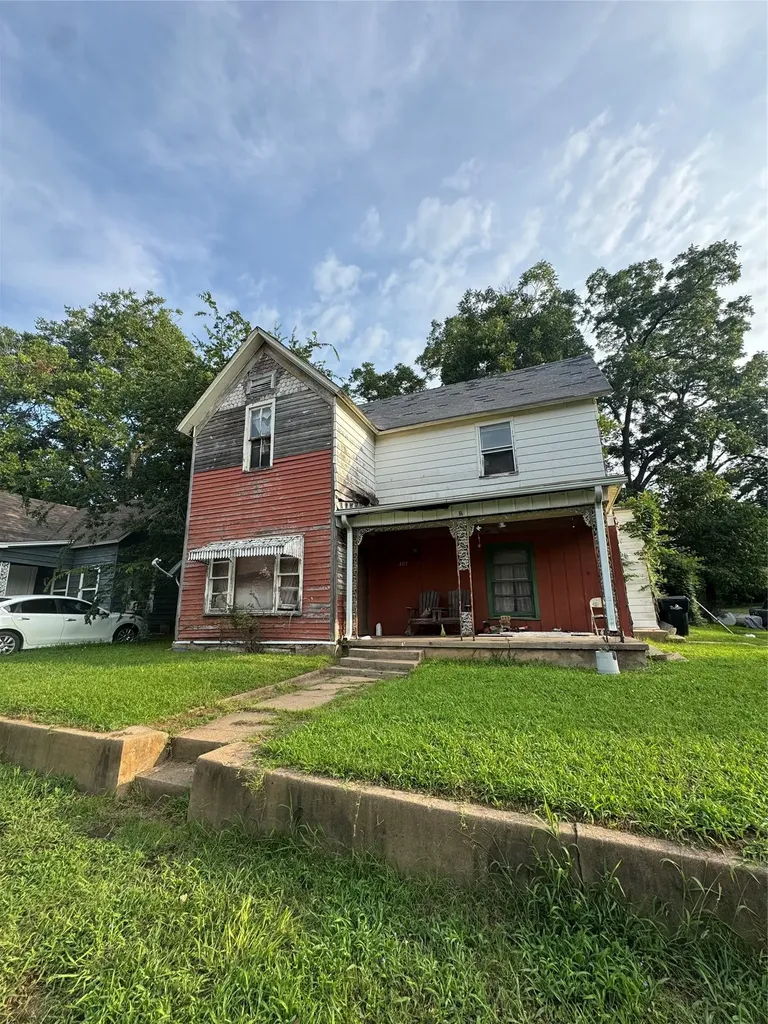 401 W Texas Street Denison TX 75020