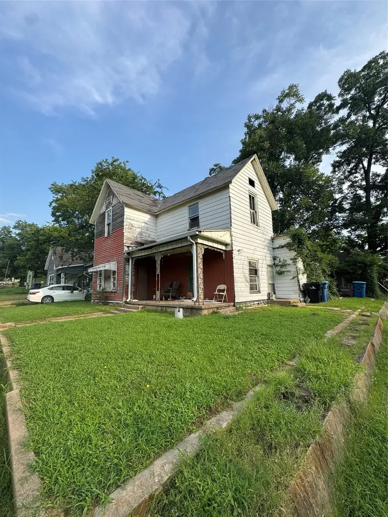 401 W Texas Street Denison TX 75020