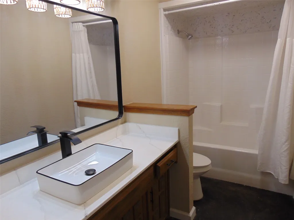 9 Whispering Lane Hickory Creek TX 75065