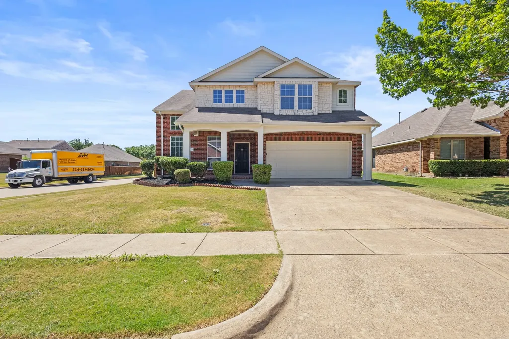 3203 Guadaloupe Grand Prairie TX 75054