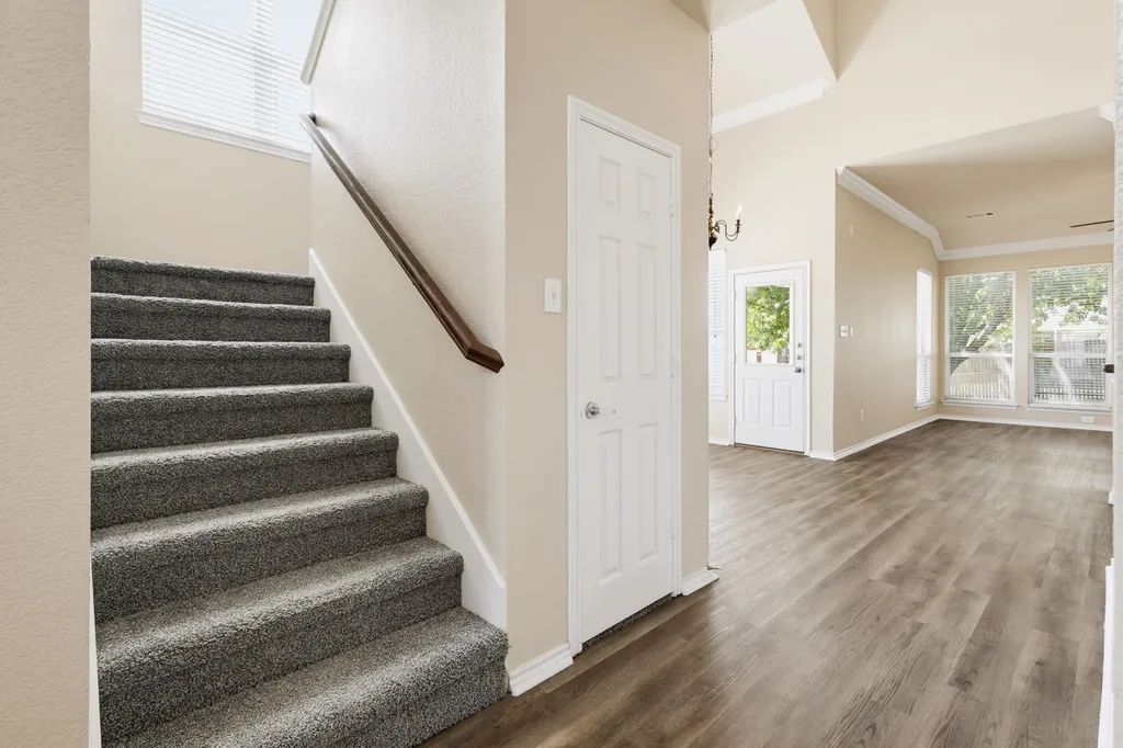 3203 Guadaloupe Grand Prairie TX 75054