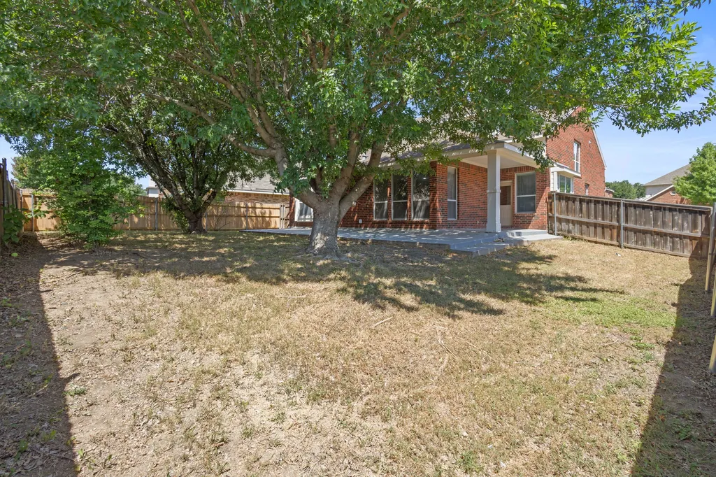 3203 Guadaloupe Grand Prairie TX 75054