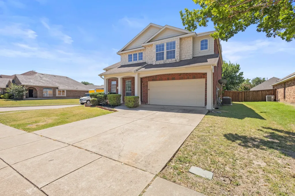 3203 Guadaloupe Grand Prairie TX 75054