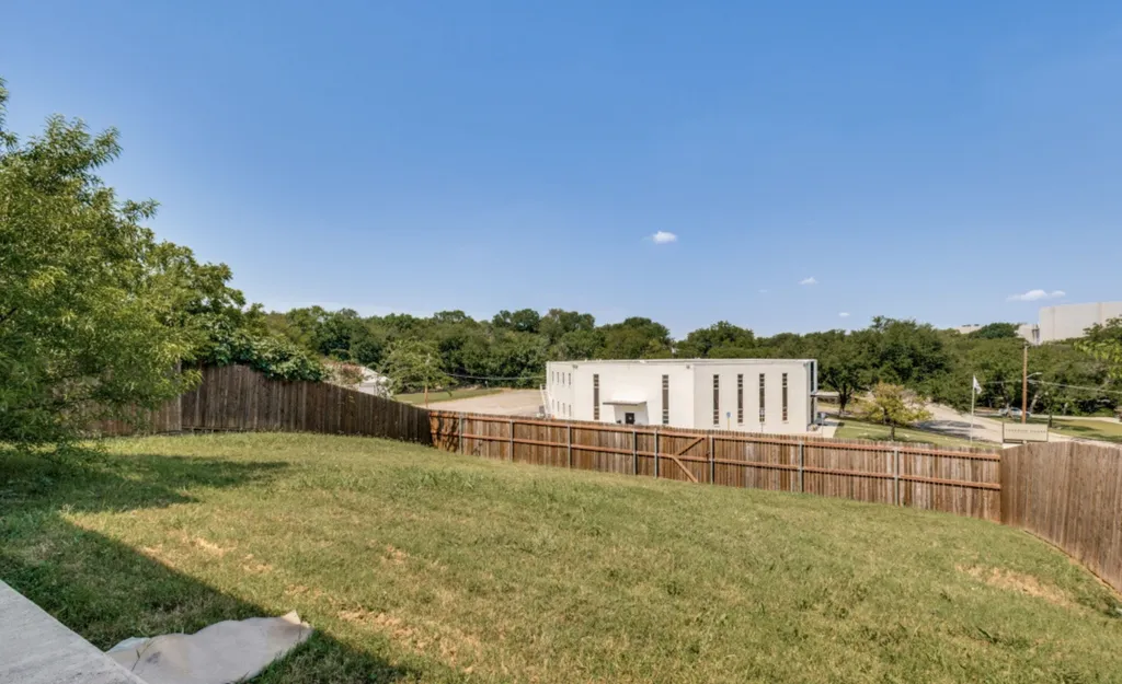 529 5th Street Grand Prairie TX 75050