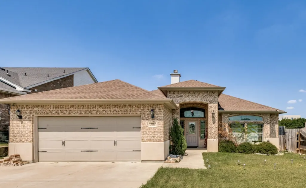 529 5th Street Grand Prairie TX 75050