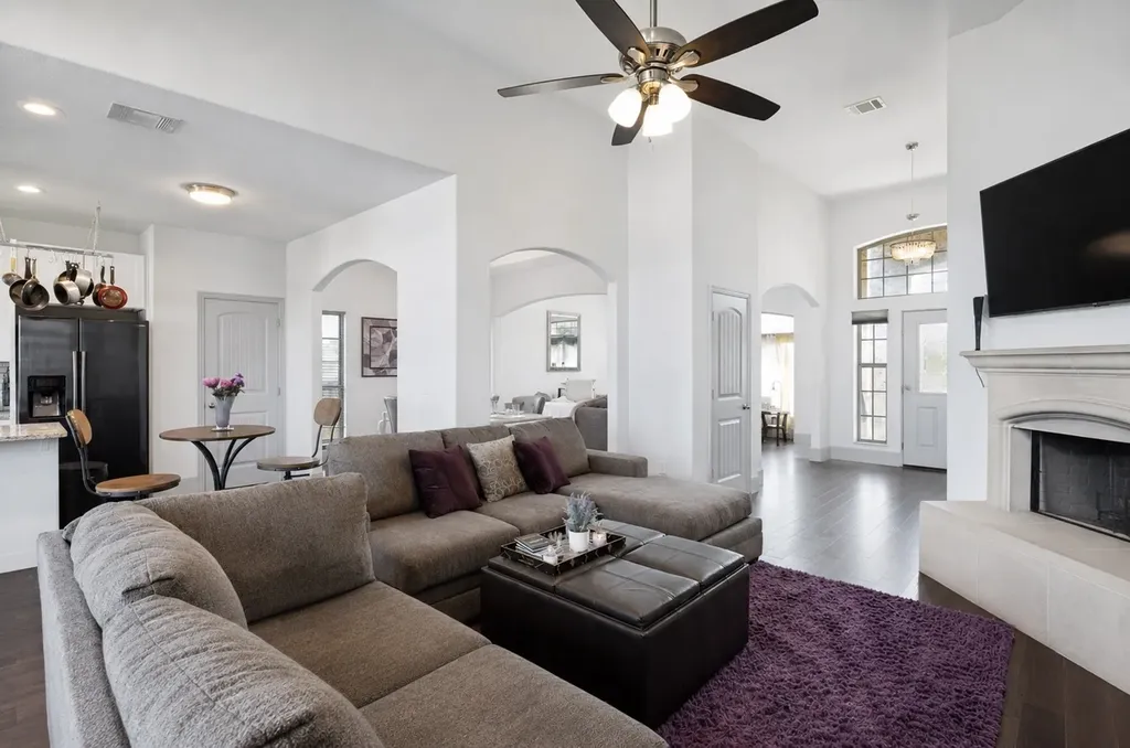 529 5th Street Grand Prairie TX 75050