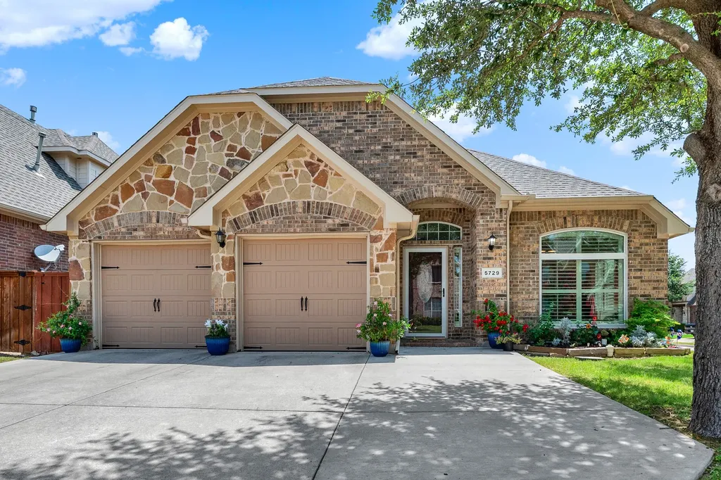 5729 New Castle Drive Richardson TX 75082