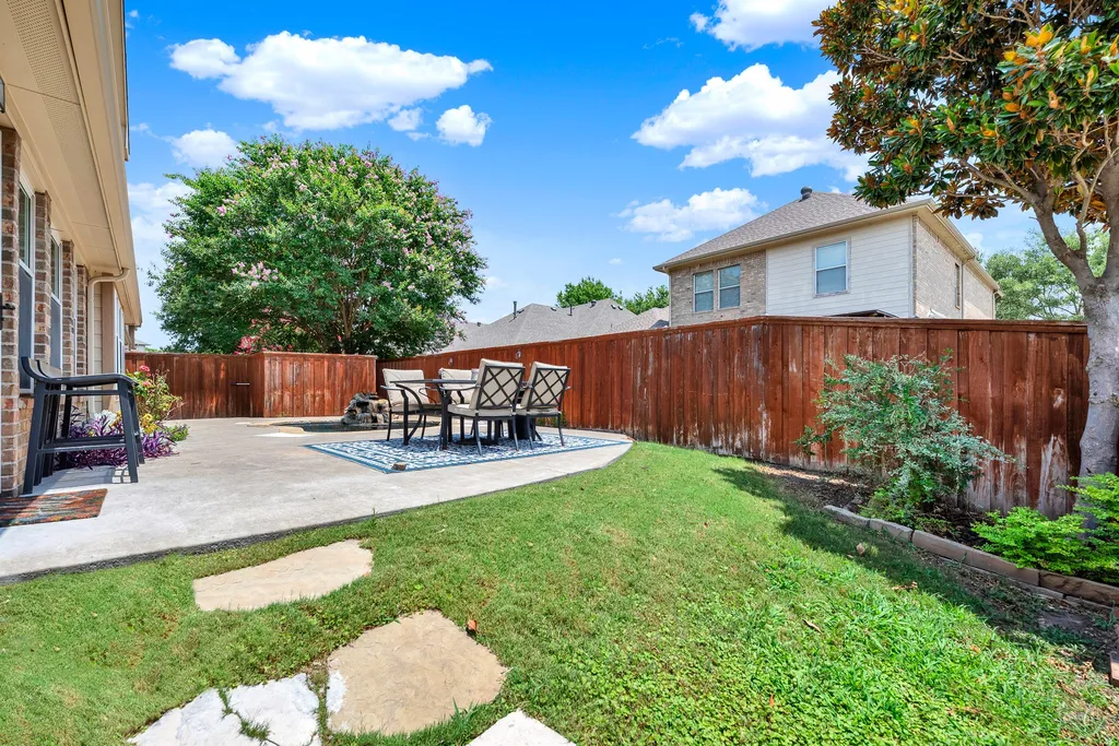5729 New Castle Drive Richardson TX 75082