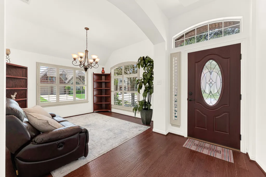 5729 New Castle Drive Richardson TX 75082