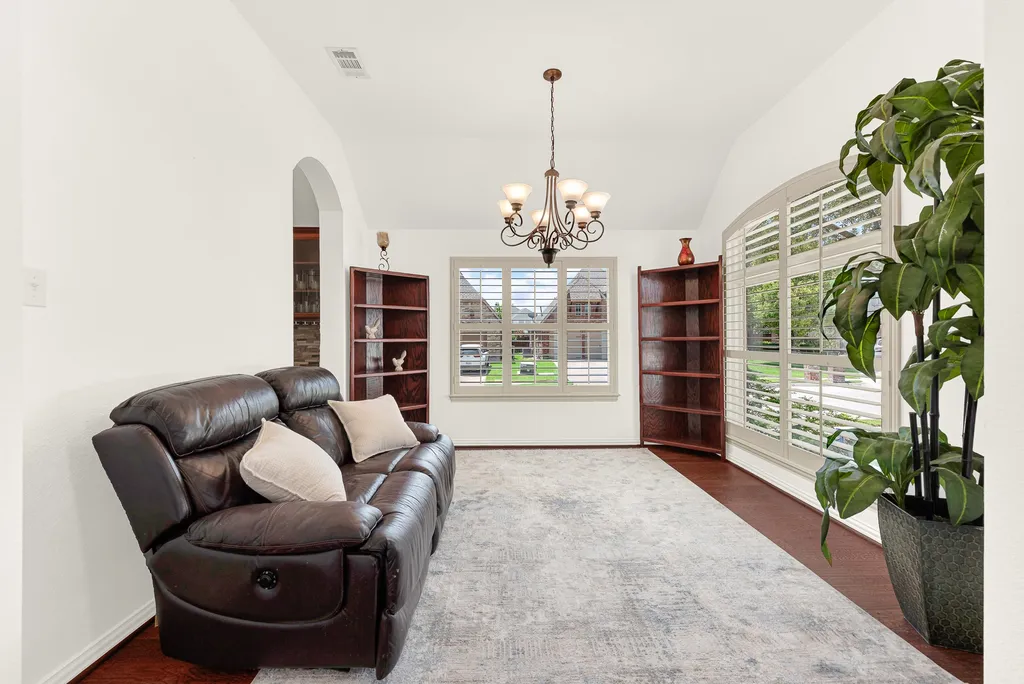 5729 New Castle Drive Richardson TX 75082