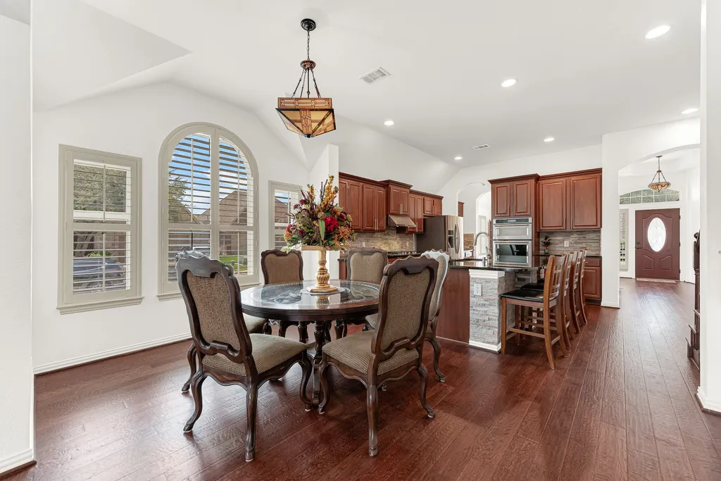 5729 New Castle Drive Richardson TX 75082