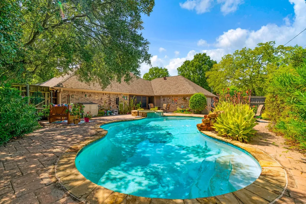 2850 Willow Bend Paris TX 75462
