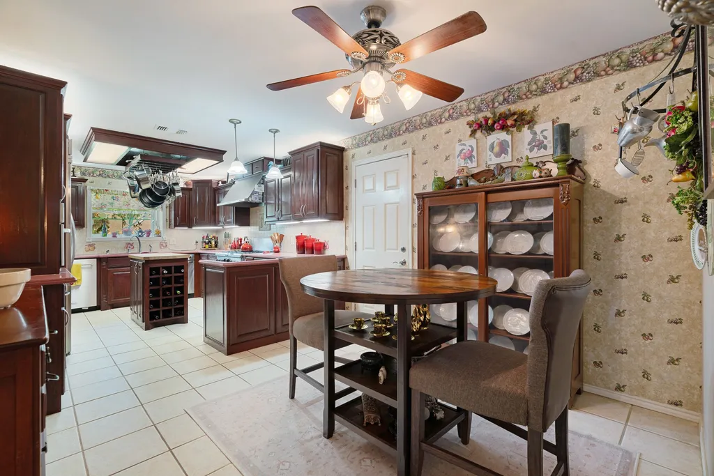 2850 Willow Bend Paris TX 75462